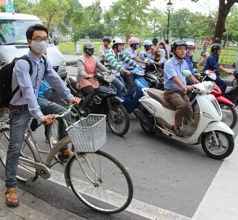 Cụ bà 103 tuổi khiến TikTok 'bùng nổ' sau khi chia sẻ clip trang điểm